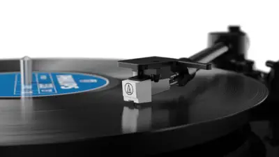 TAV5000/10 Classic BT Turntable